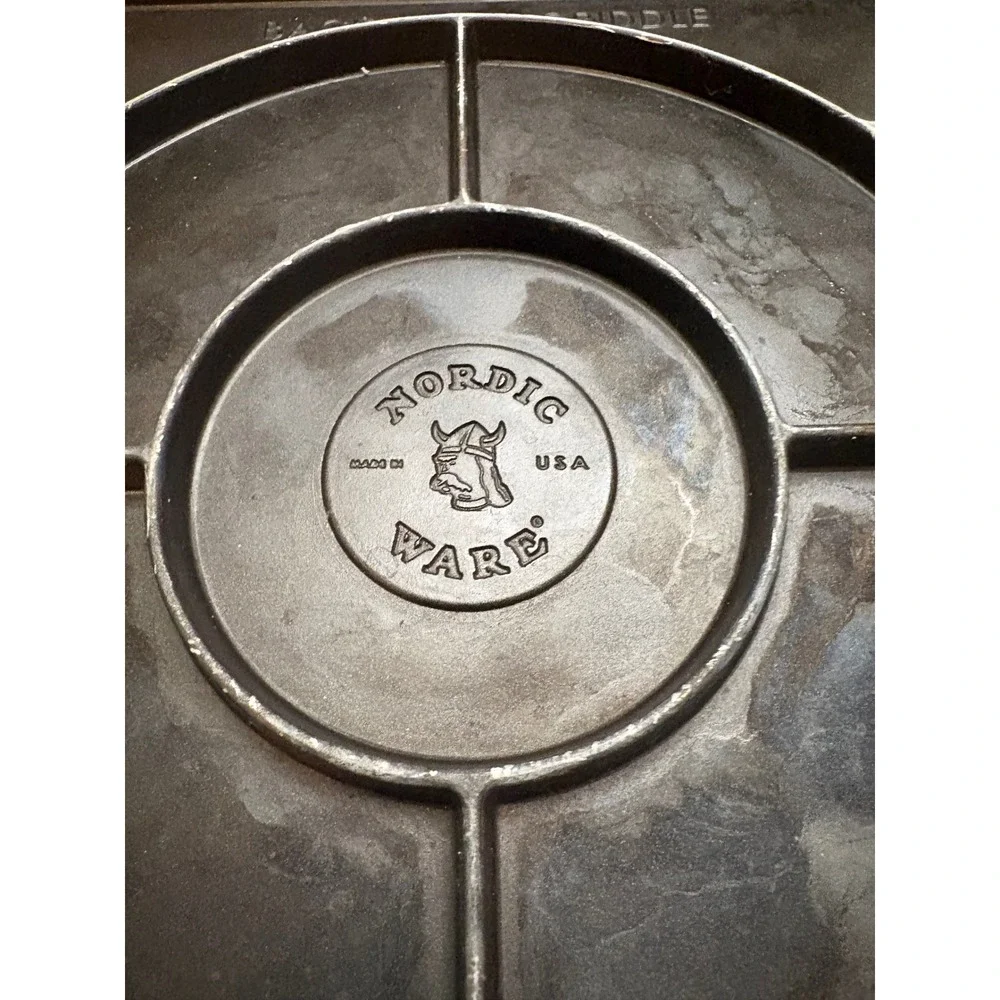 Nordic Ware Backsplash Griddle Cast Aluminum Stovetop Pan Made in USA Black